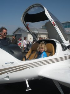 29176_1469791629604_2092035_n